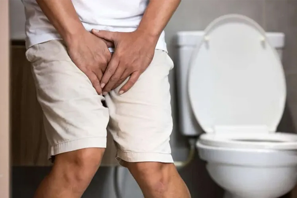 Làm sao hết tiểu buốt nhanh chóng? Bác sĩ chuyên khoa tư vấn chi tiết